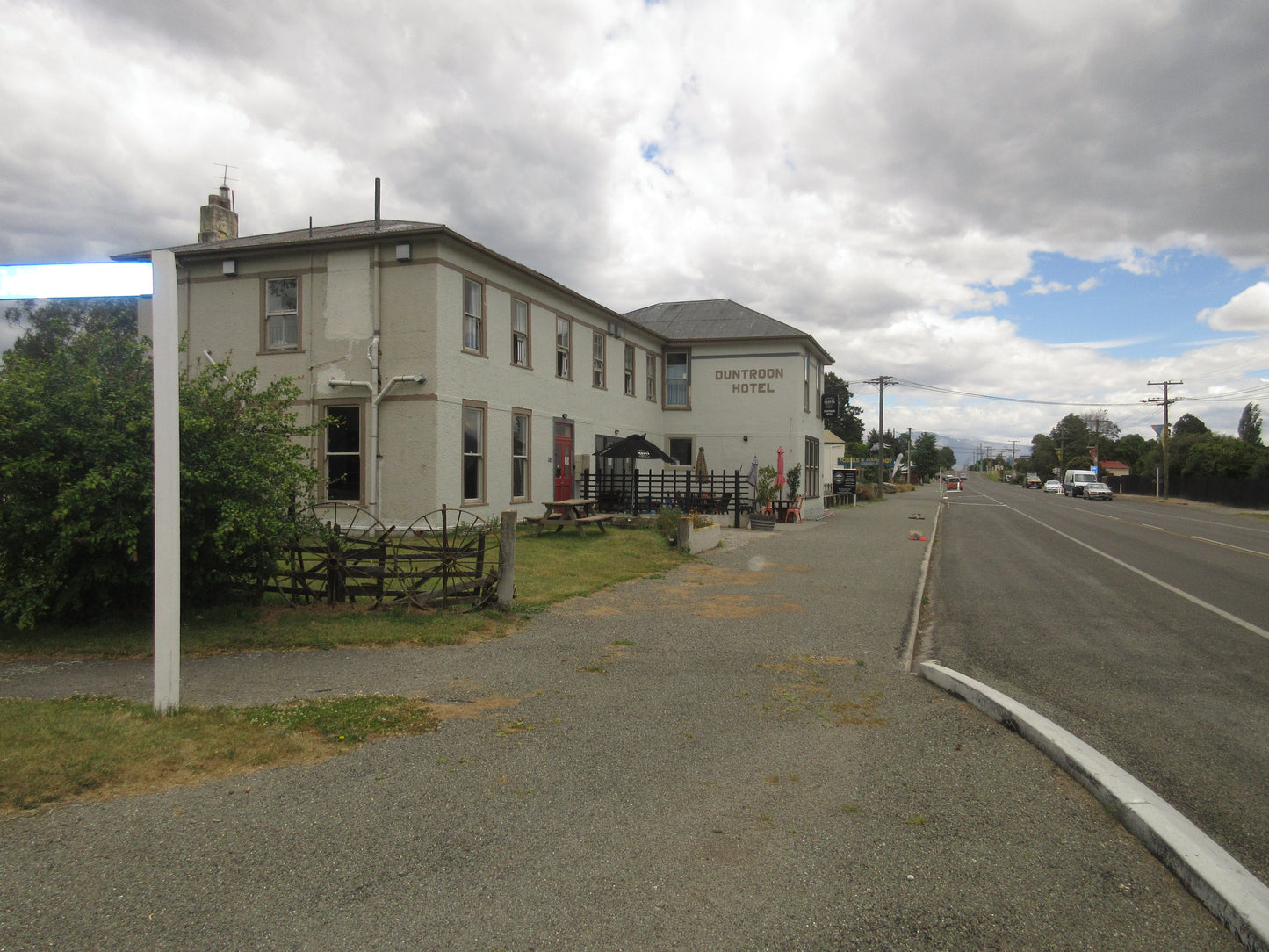 Duntroon Hotel